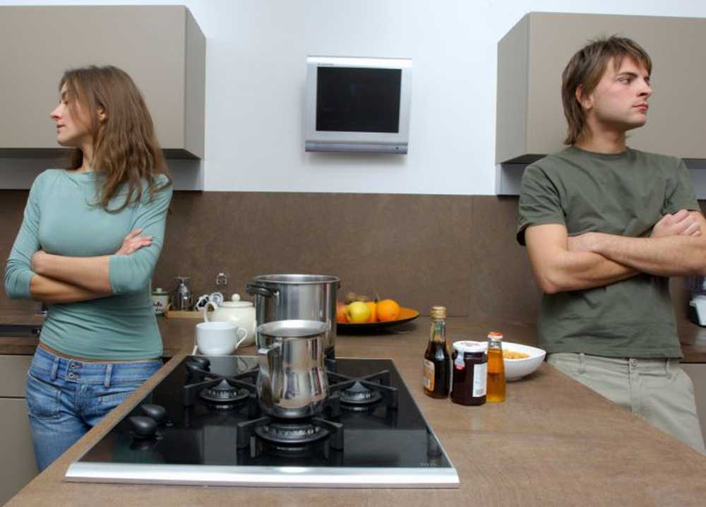 Enjoy a cold day with family. Бытовые трудности. Кухня хозяюшка. Семейно бытовые проблемы. Проблемы в быту.